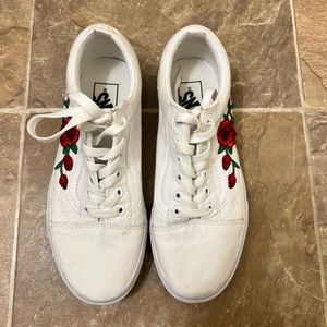 Customized Classic Vans 🌹